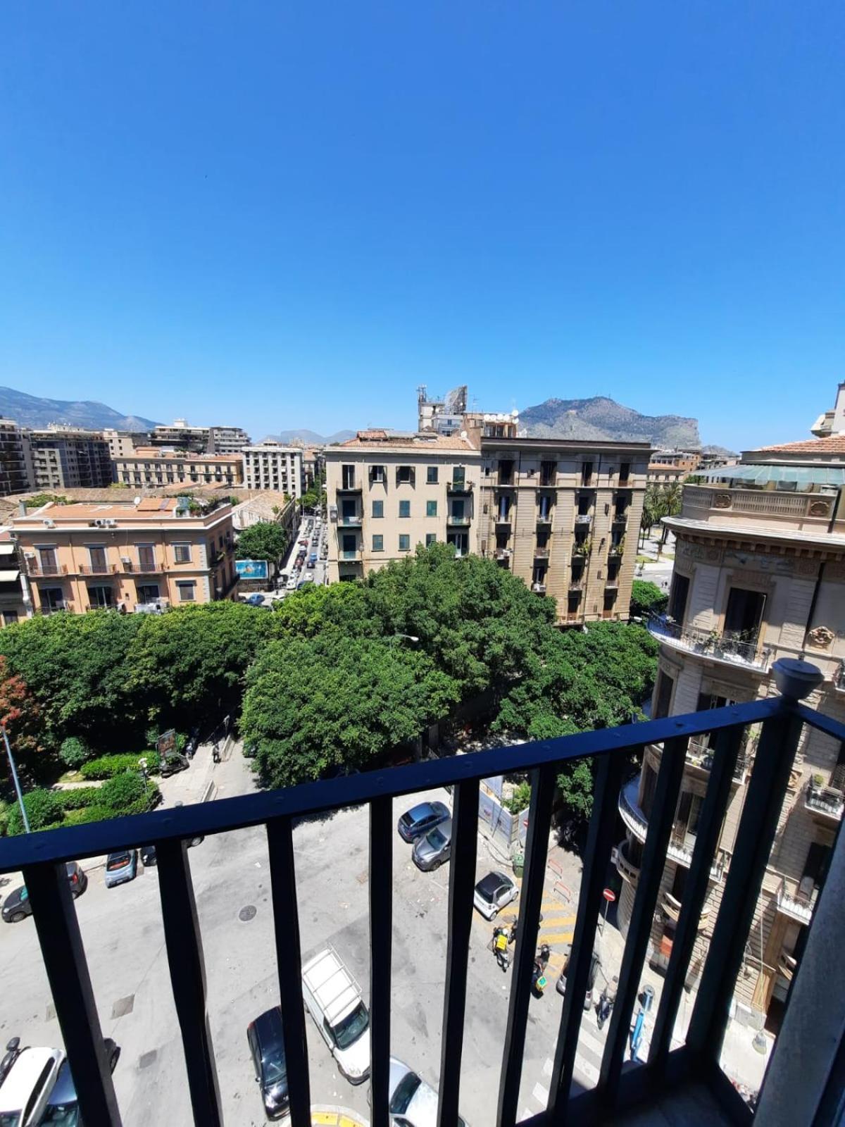Le Camere Di Via Meccio Palermo Bagian luar foto
